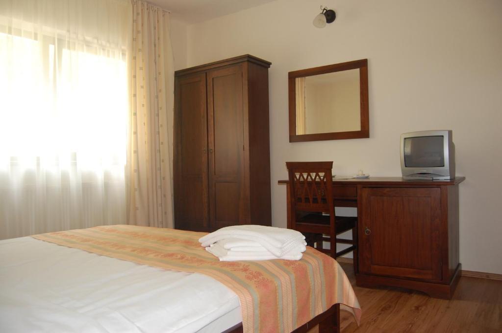 Hotel Complexul Turistic Cheile Butii Cîmpu lui Neag Habitación foto
